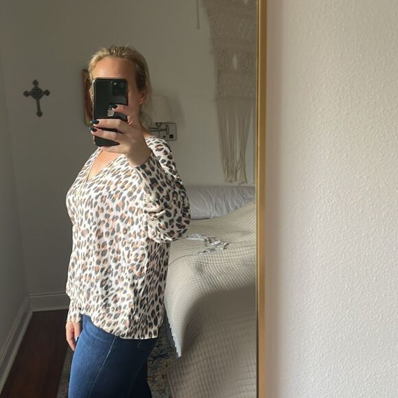 Loft Sweater Womens XL Leopard Print Cardigan V Neck - Picture 3 of 7
